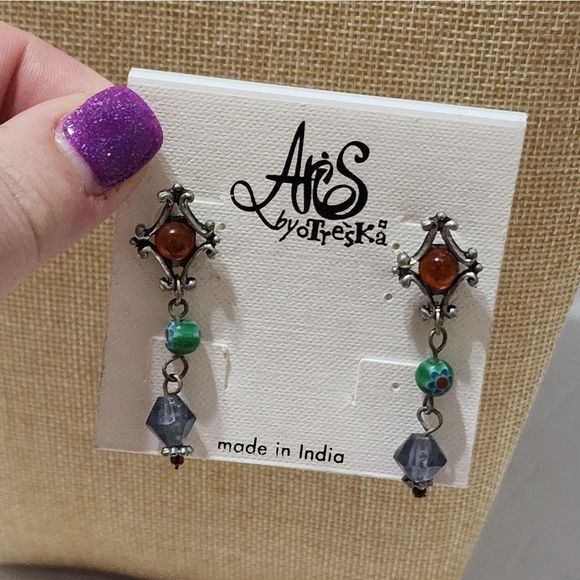 Treska Victorian Vibes‎ beaded dangle earrings new!!! - Picture 2 of 3